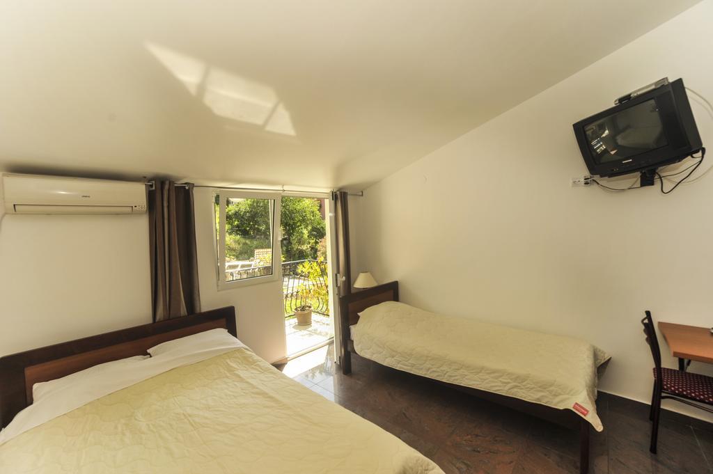 Mijovic Apartments Budva Quarto foto