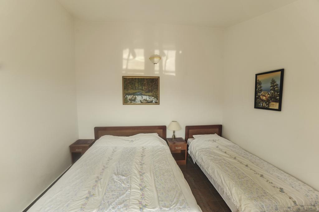 Mijovic Apartments Budva Quarto foto